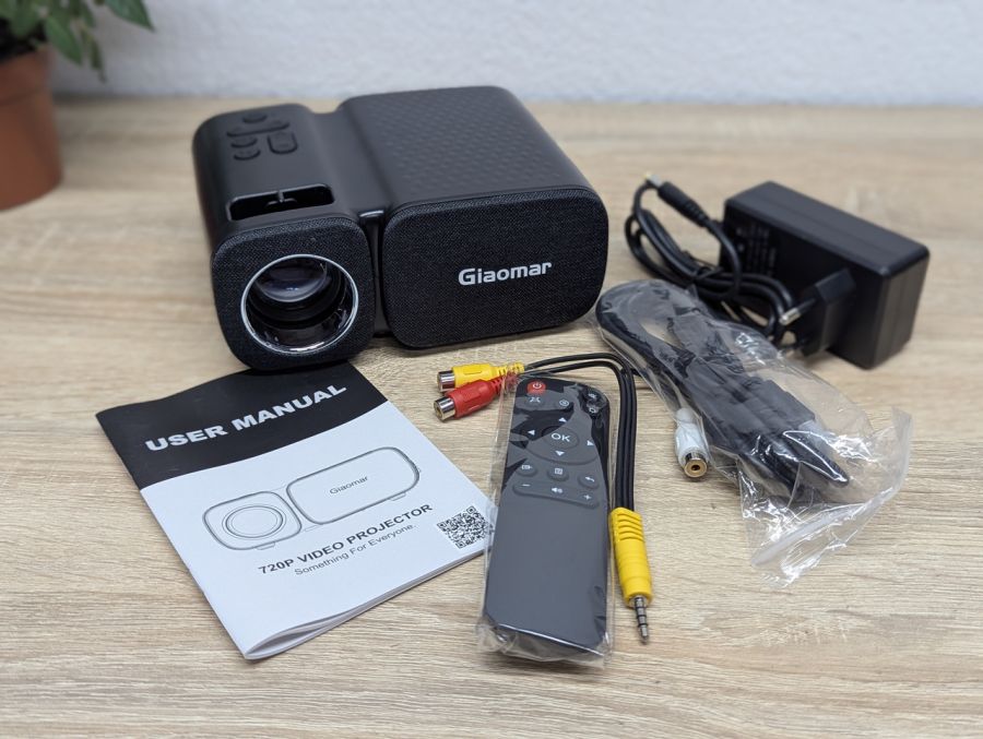 Новий Мультимедійний проектор Giaomar Movie Projector C11
