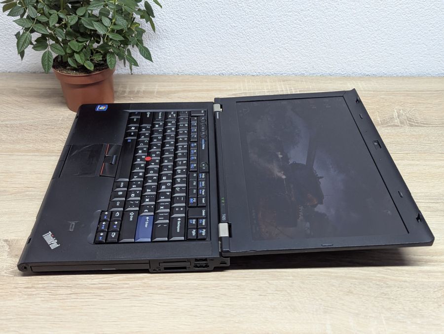 Уцінка! Ноутбук Б/В Lenovo T420, Intel Core i5-2520M, DDR3 8 GB, HDD 500GB, 14" HD Сенсор