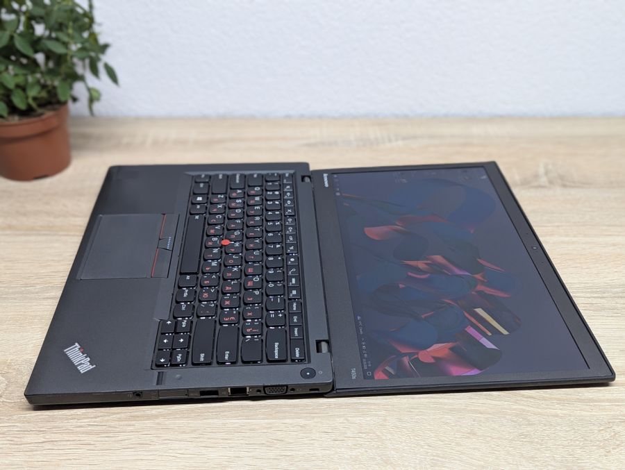 Ноутбук Б/В Lenovo ThinkPad T450S, Intel Core i5-5300U, DDR3 8 GB, SSD 128GB, 14" HD [ProductHub SKU L490]