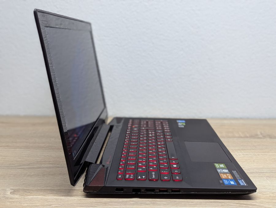 Ноутбук Б/В Lenovo IdeaPad Y50-70, Intel Core i7-4710HQ, DDR3 16 GB, SSD 512GB, NVIDIA GeForce GTX 860M 2Gb, 15.6" Full HD