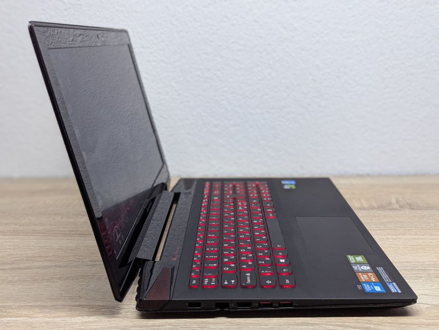 Уцінка! Ноутбук Б/В Lenovo IdeaPad Y50-70, Intel Core i7-4720HQ, DDR3 8 GB, SSD 360GB, NVIDIA GeForce GTX 960M 2Gb, 15.6" Full HD