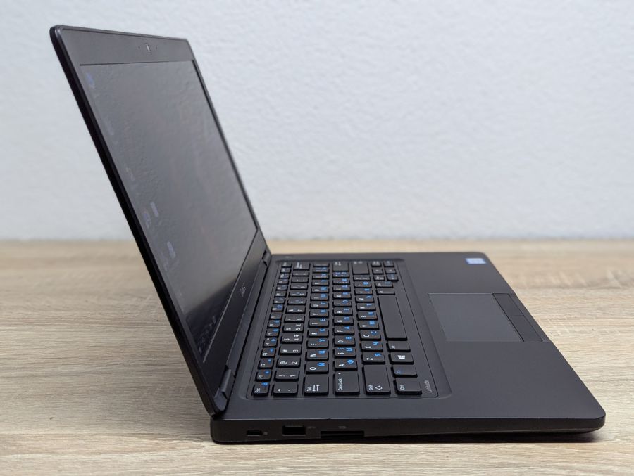 Уцінка! Ноутбук Б/В Dell Latitude 5480, Intel Core i5-6300U, DDR4 8 GB, SSD 256GB, 14" Full HD