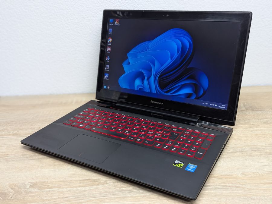 Ноутбук Б/В Lenovo IdeaPad Y50-70, Intel Core i7-4720HQ, DDR3 16 GB, SSD 512GB, NVIDIA GeForce GTX 960M 2Gb, 15.6" Full HD