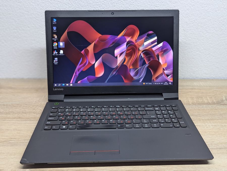 Уцінка! Ноутбук Б/В Lenovo V310-15IKB, Intel Core i3-6100U, DDR4 8 GB, SSD 128GB, 15.6" Full HD