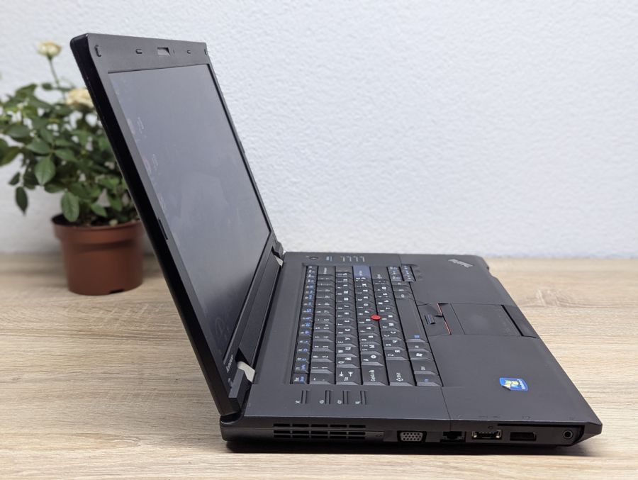 Уцінка! Ноутбук Б/В Lenovo L520, Intel Core i3-2330M, DDR3 8 GB, SSD 128GB, 15.6" HD Сенсор