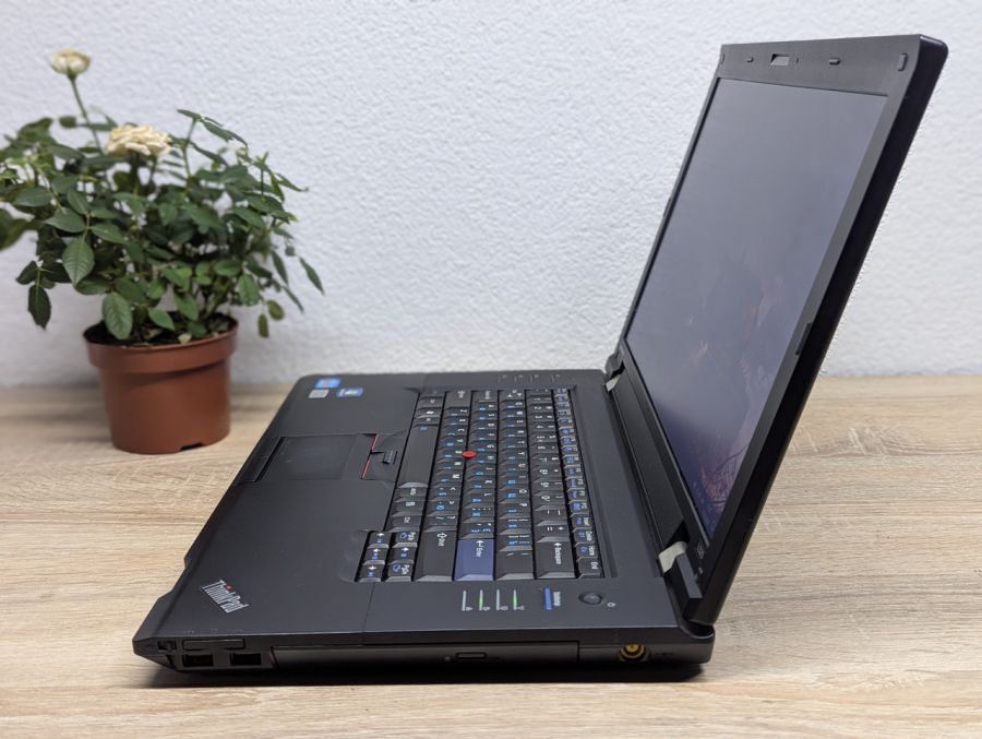 Уцінка! Ноутбук Б/В Lenovo L520, Intel Core i3-2330M, DDR3 8 GB, SSD 128GB, 15.6" HD Сенсор
