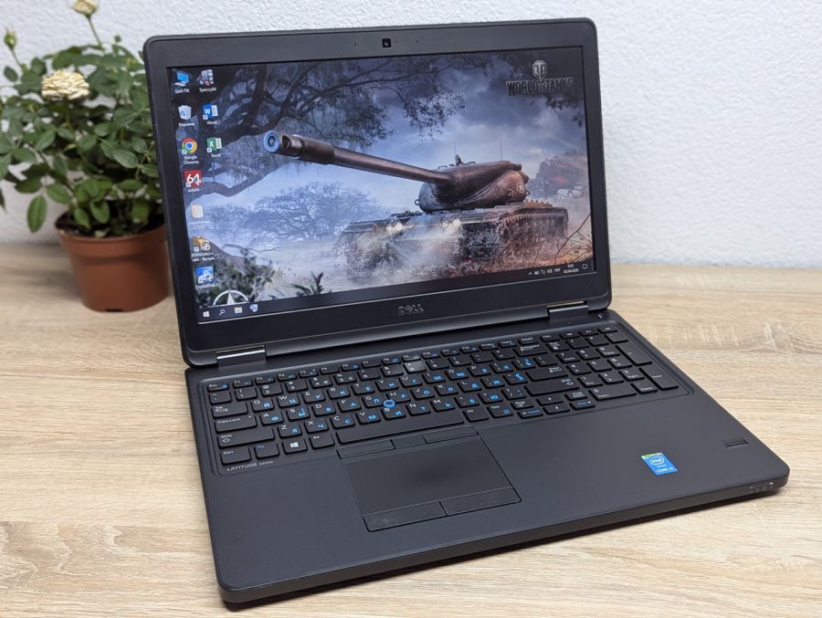 Ноутбук Б/В Dell Latitude E5550, Intel Core i3-4030U, DDR3 8 GB, SSD 128GB, 15.6" HD