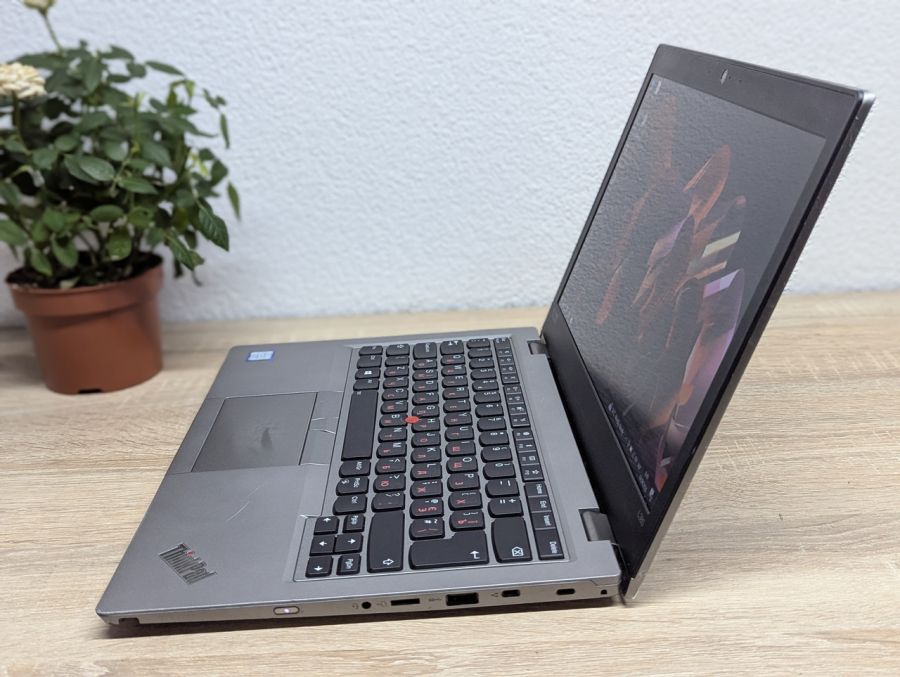 Ноутбук Б/В Lenovo ThinkPad L380, Intel Core i3-7020U, DDR4 8 GB, SSD 256GB, 13" Full HD
