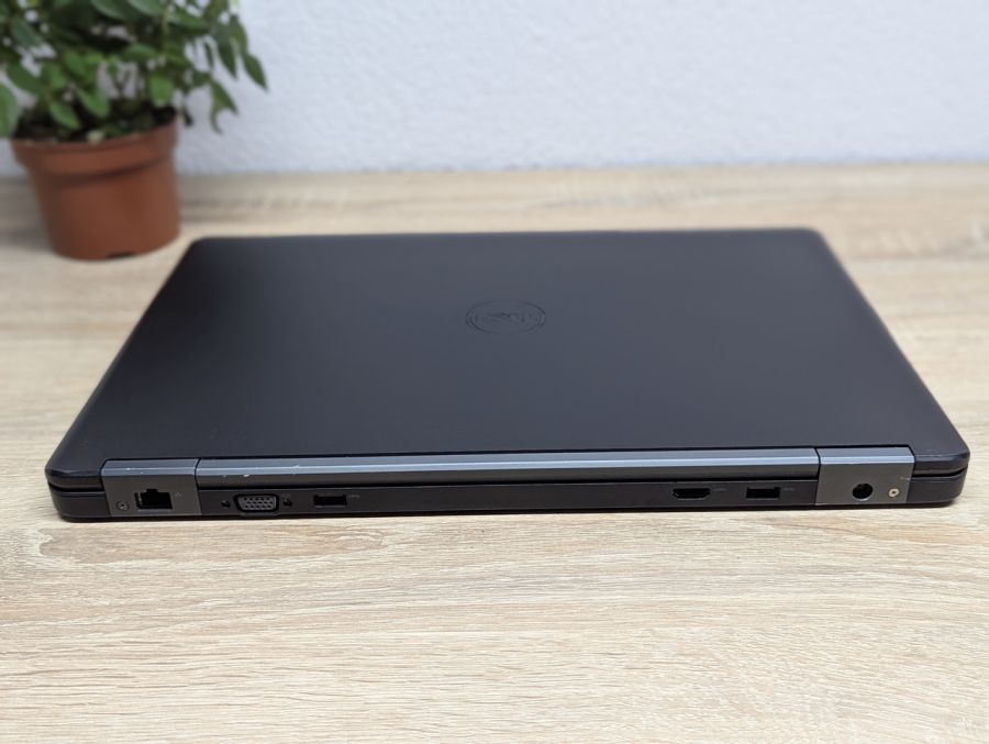 Уцінка! Ноутбук Б/В Dell Latitude E5550, Intel Core i5-5300U, DDR3 8 GB, SSD 128GB, 15.6" HD