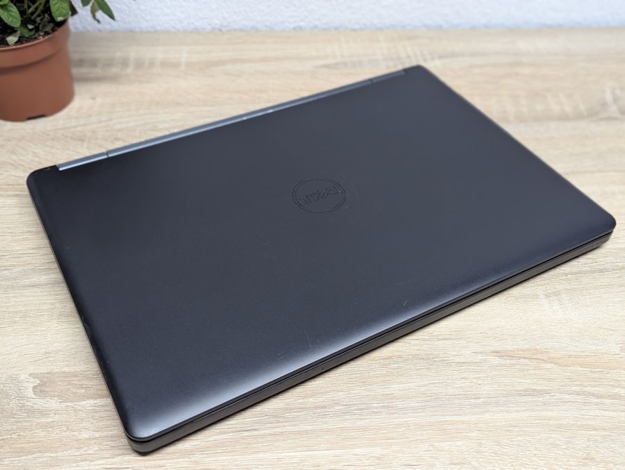 Уцінка! Ноутбук Б/В Dell Latitude E5550, Intel Core i5-5300U, DDR3 8 GB, SSD 128GB, 15.6" HD