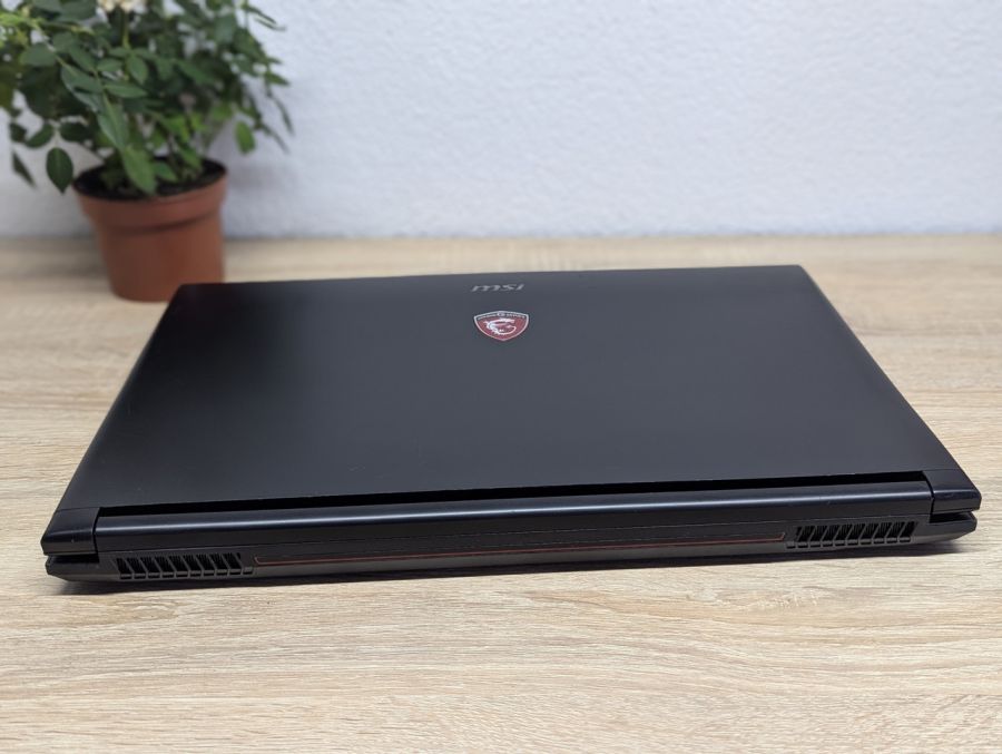 Ноутбук Б/В MSI MS-GL72 6QF, Intel Core i7-6700HQ, DDR4 16 GB, SSD 256GB + SSD 1TB, GTX 960M 2Gb, 17" Full HD