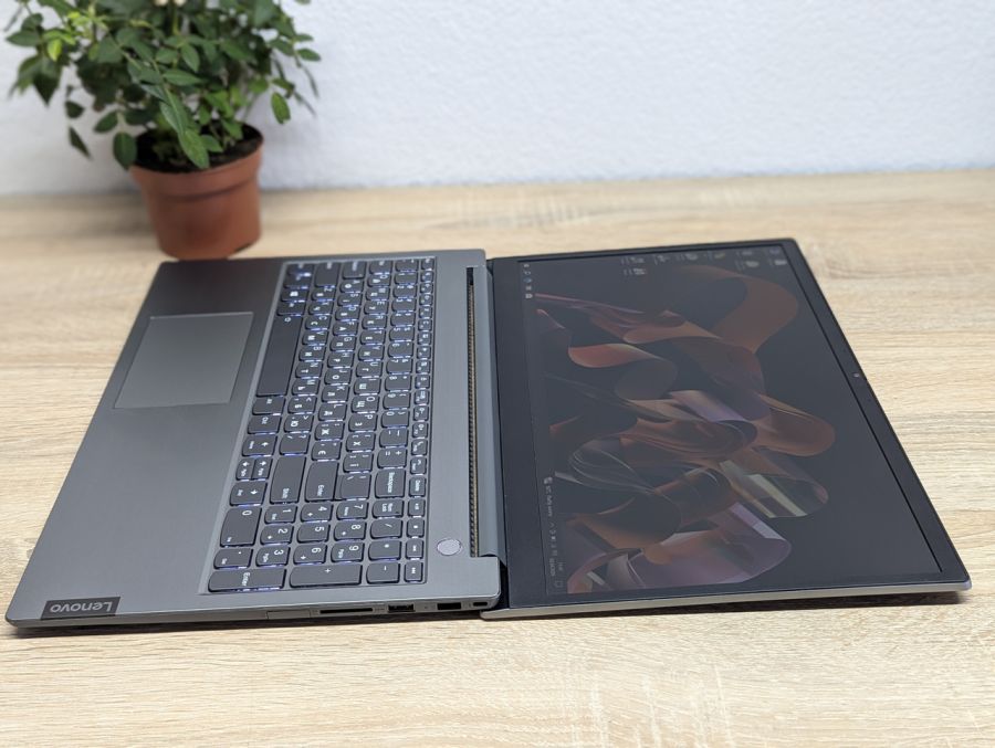 Уцінка! Ноутбук Б/В Lenovo ThinkBook 15-IML, Intel Core i5-10210U, DDR4 24 GB, SSD 256GB, 15" Full HD
