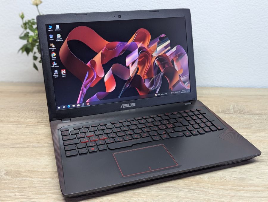 Ноутбук Б/В ASUS Strix GL553VD, Intel Core i5-7300HQ, DDR4 16 GB, SSD 256GB, NVIDIA GeForce GTX 1050 2Gb, 15.6" Full HD