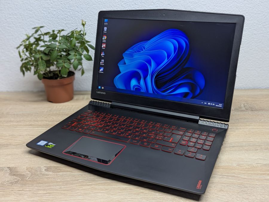 Уцінка! Ноутбук Б/В Lenovo Legion Y520-15IKBN, Intel Core i5-7300HQ, DDR4 16 GB, SSD 512GB, NVIDIA GeForce GTX 1050 2Gb, 15.6" Full HD