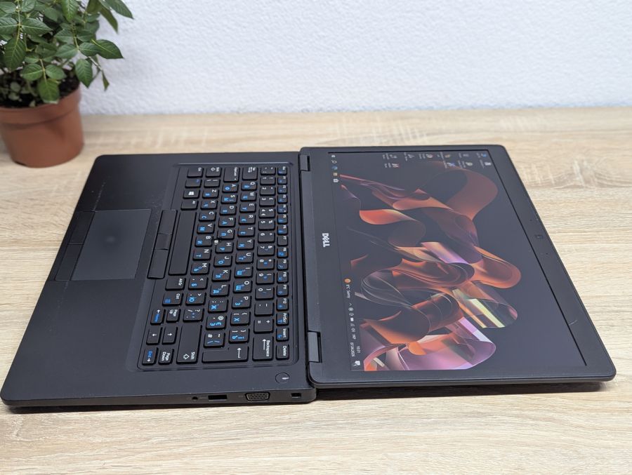 Уцінка! Ноутбук Б/В Dell Latitude 5490, Intel Core i5-8250U, DDR4 16 GB, SSD 256GB, 14" Full HD