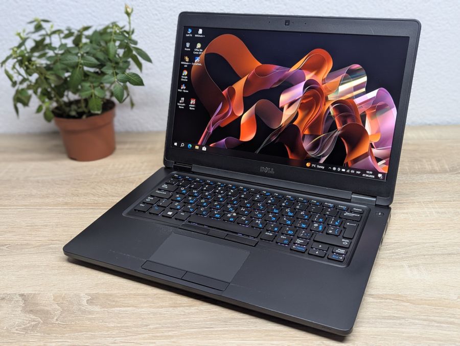 Уцінка! Ноутбук Б/В Dell Latitude 5490, Intel Core i5-8250U, DDR4 16 GB, SSD 256GB, 14" Full HD
