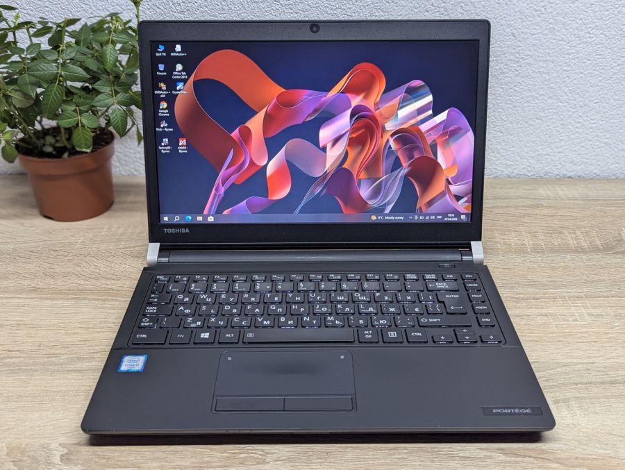 Ноутбук Б/В Toshiba Portege A30-C, Intel Core i5-6200U, DDR3 8 GB, SSD 256GB, 13.3" HD [ProductHub SKU T176]