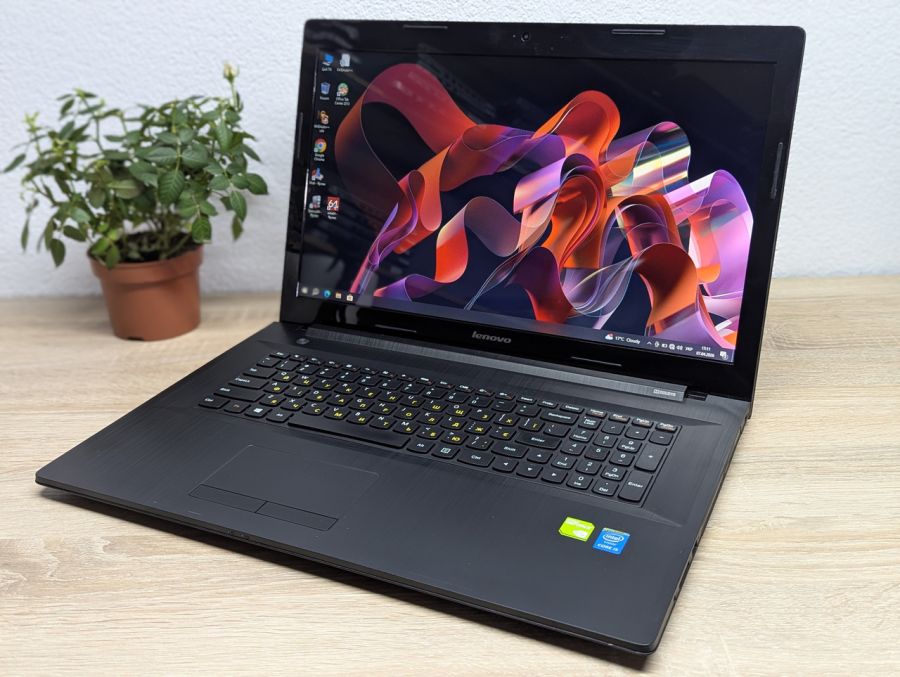 Ноутбук Б/В Lenovo G70-70, Intel Core i5-4210U, DDR3 8 GB, SSD 256GB, NVIDIA GeForce GTX 820M 2Gb, 17.3"