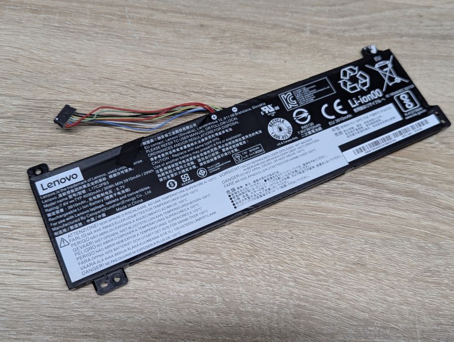 Б/В Оригінальна акумуляторна батарея Lenovo L17C2PB3