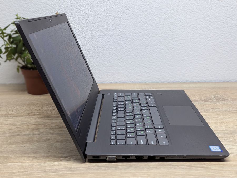 Ноутбук Б/В Lenovo V330-14IKB, Intel Core i5-8250U, DDR4 8 GB, SSD 128GB, 14" Full HD