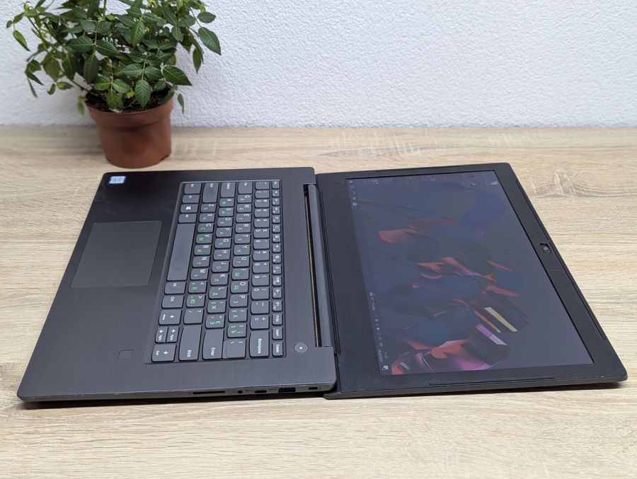 Ноутбук Б/В Lenovo V330-14IKB, Intel Core i5-8250U, DDR4 8 GB, SSD 128GB, 14" Full HD