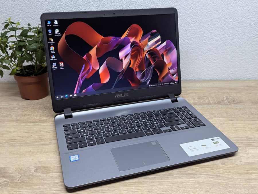 Ноутбук Б/В ASUS X507U, Intel Core i5-8250U, DDR4 16 GB, SSD 256GB, 15.6" Full HD