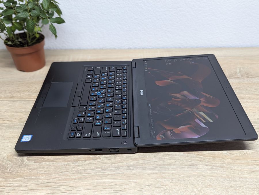 Ноутбук Б/В Dell Latitude 5480, Intel Core i5-6440HQ, DDR4 8 GB, SSD 128GB, 14" Full HD