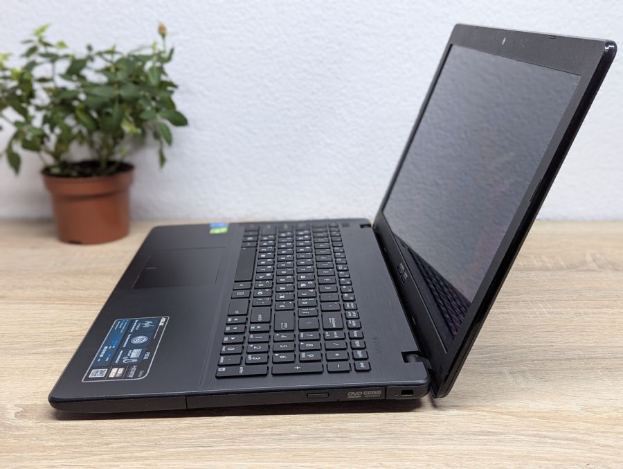 Ноутбук Б/В ASUS F552L, Intel Core i3-4030U, DDR3 8 GB, SSD 128GB, NVIDIA GeForse 820M 1Gb, 15.6"