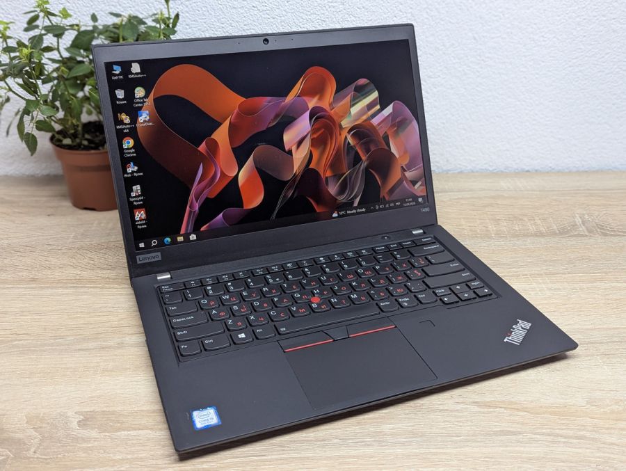 Ноутбук Б/В Lenovo ThinkPad T490, Intel Core i5-8265U, DDR4 8 GB, SSD 256GB, 14" Full HD