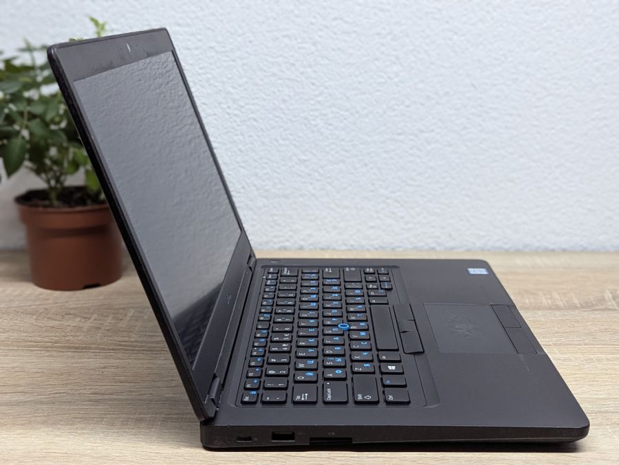Ноутбук Б/В Dell Latitude 5490, Intel Core i5-8350U, DDR4 8 GB, SSD 128GB, 14" Full HD