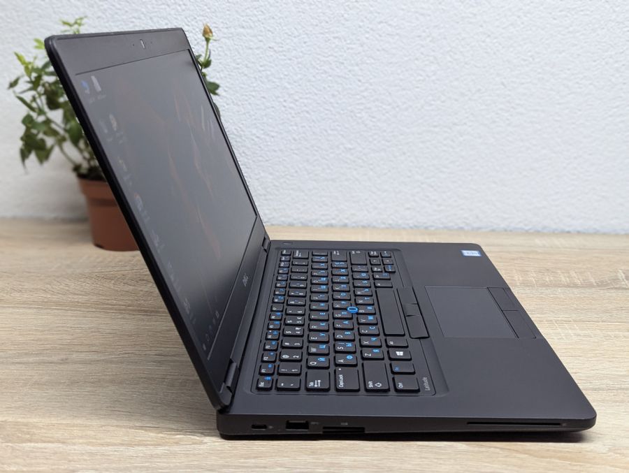 Ноутбук Б/В Dell Latitude 5480, Intel Core i5-6440HQ, DDR4 8 GB, SSD 128GB, 14" Full HD
