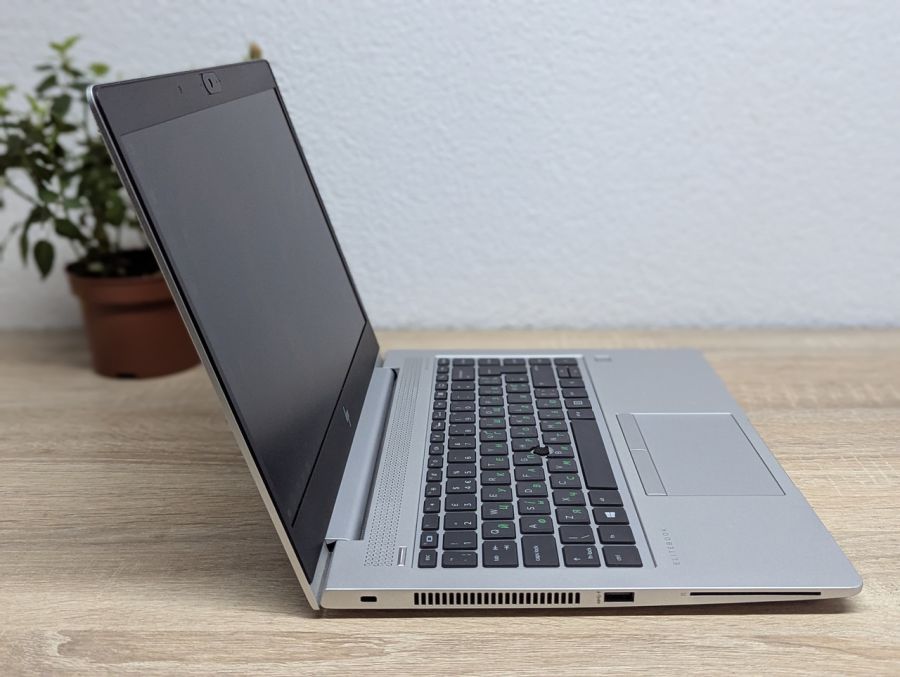 Ноутбук Б/В HP EliteBook 745 G5, AMD Ryzen 7 PRO Mobile 2700U, DDR4 16 GB, SSD 256GB, AMD Radeon Vega, 14" Full HD