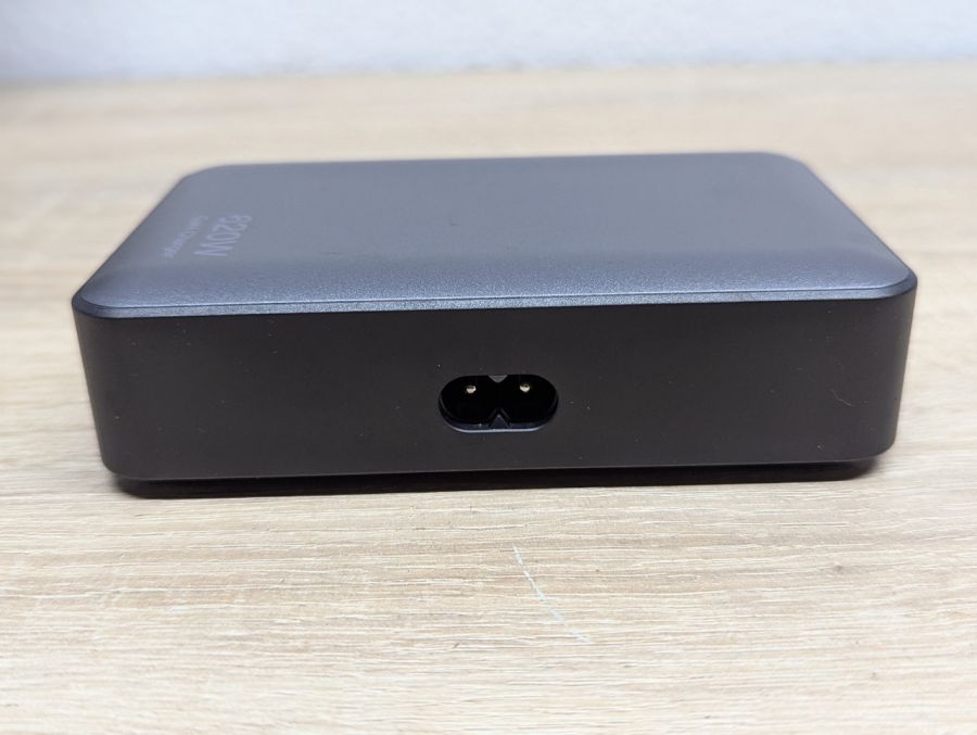 Новий Зарядна станція GaN 620 Вт USB-C та USB-A
