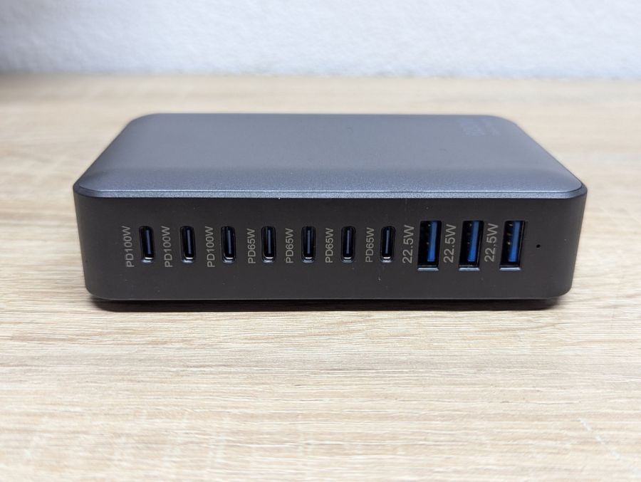 Новий Зарядна станція GaN 620 Вт USB-C та USB-A