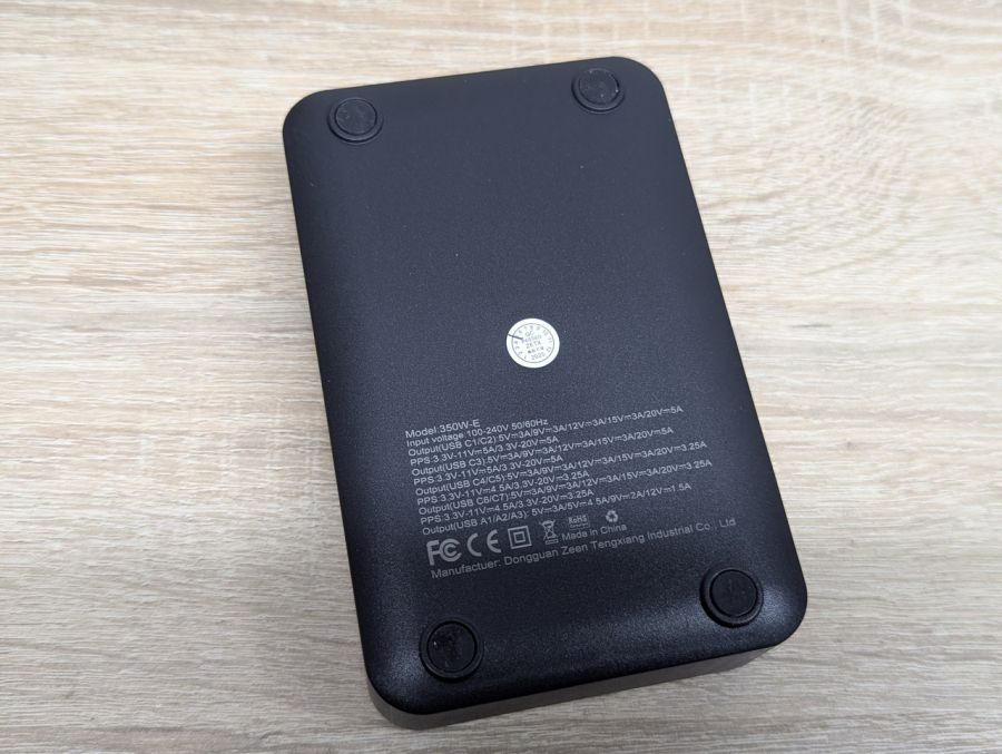 Новий Зарядна станція GaN 620 Вт USB-C та USB-A