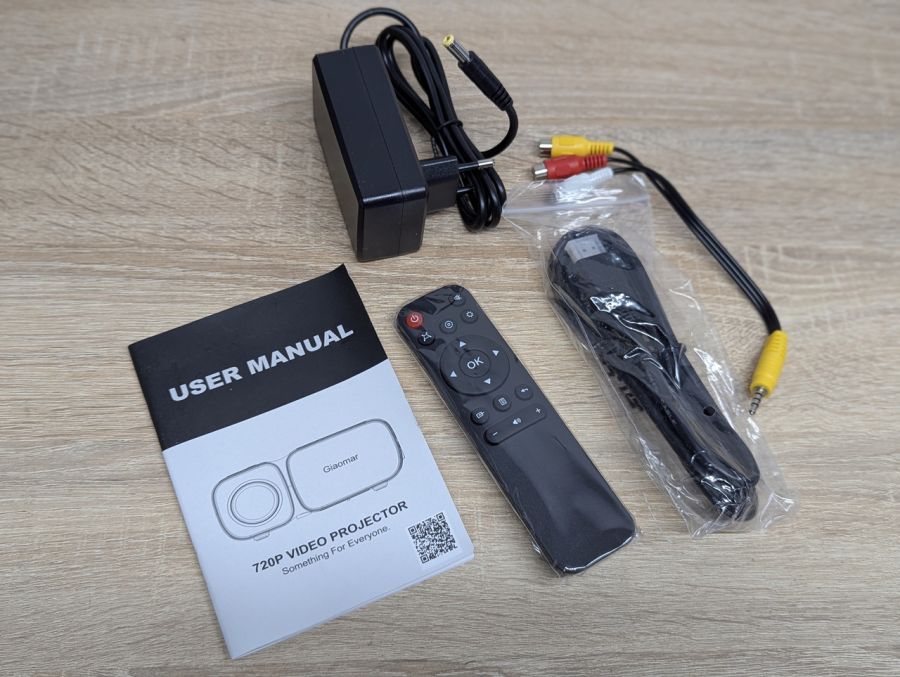 Новий Набір аксесуарів для відеопроектора Giaomar C11 [ProductHub SKU НабірC11(8)]