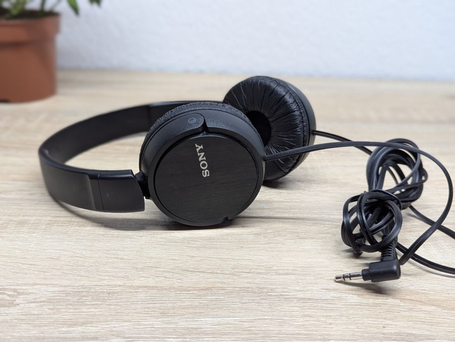 Новий Дротові навушники Sony MDR-ZX110