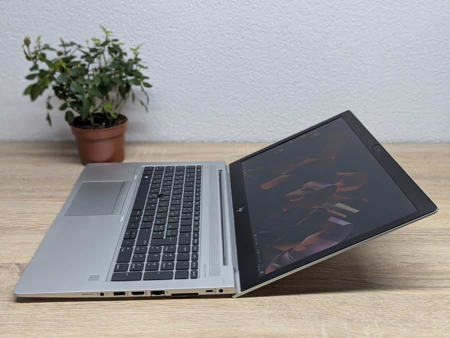 Ноутбук Б/В HP EliteBook 755 G5, AMD Ryzen 5 Pro Mobile 2500U, DDR4 8 GB, SSD 256GB, Microsoft Basic Display Adapter, 15.6" Full HD