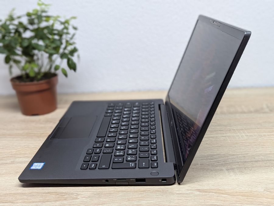 Ноутбук Б/В Dell Latitude 7400, Intel Core i5-8665U, DDR4 16 GB, SSD 256GB, 14" Full HD Сенсор
