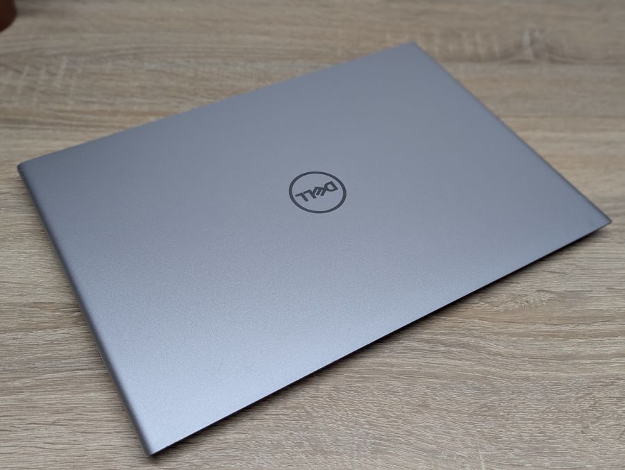 Ноутбук Б/В Dell Vostro 5471, Intel Core i5-8250U, DDR4 8 GB, SSD 256GB, 14" Full HD