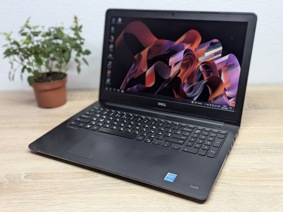 Ноутбук Б/В Dell Latitude 3550, Intel Core i5-5200U, DDR3 8 GB, SSD 128GB, 15.6" HD