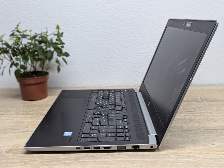 Ноутбук Б/В HP ProBook 450 G5, Intel Core i5-8250U, DDR4 8 GB, SSD 240GB, 15.6" Full HD