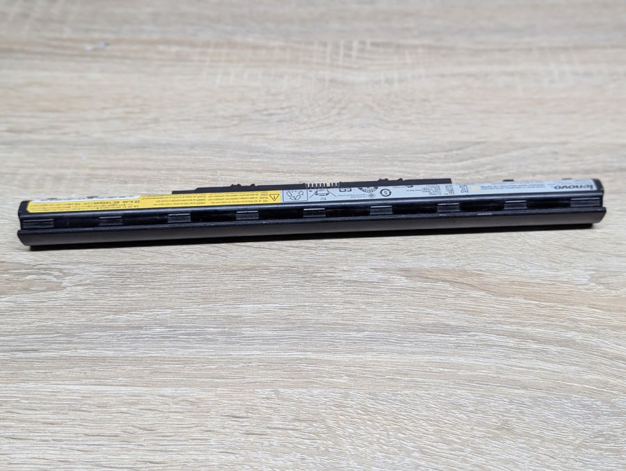 Б/В Оригінальна акумуляторна батарея Lenovo L12M4E01