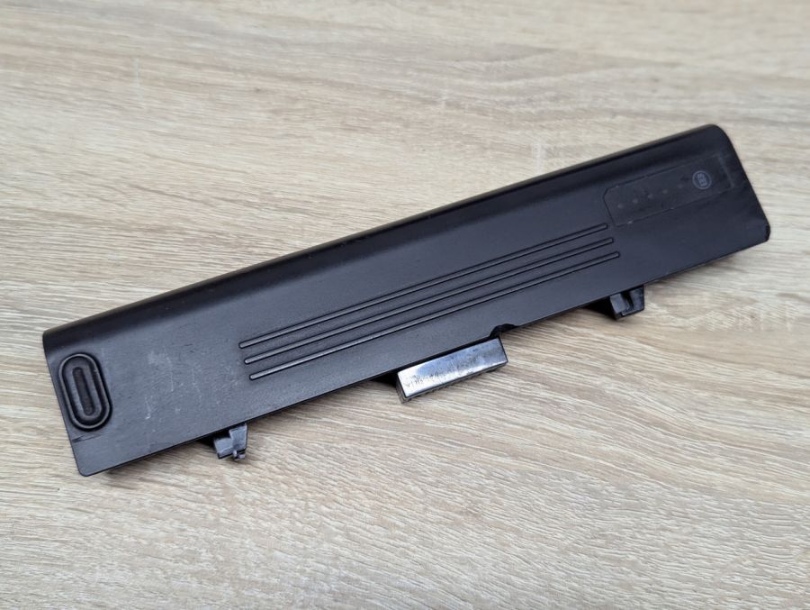 Б/В Акумуляторна батарея Dell WR050 [ProductHub SKU WR050]