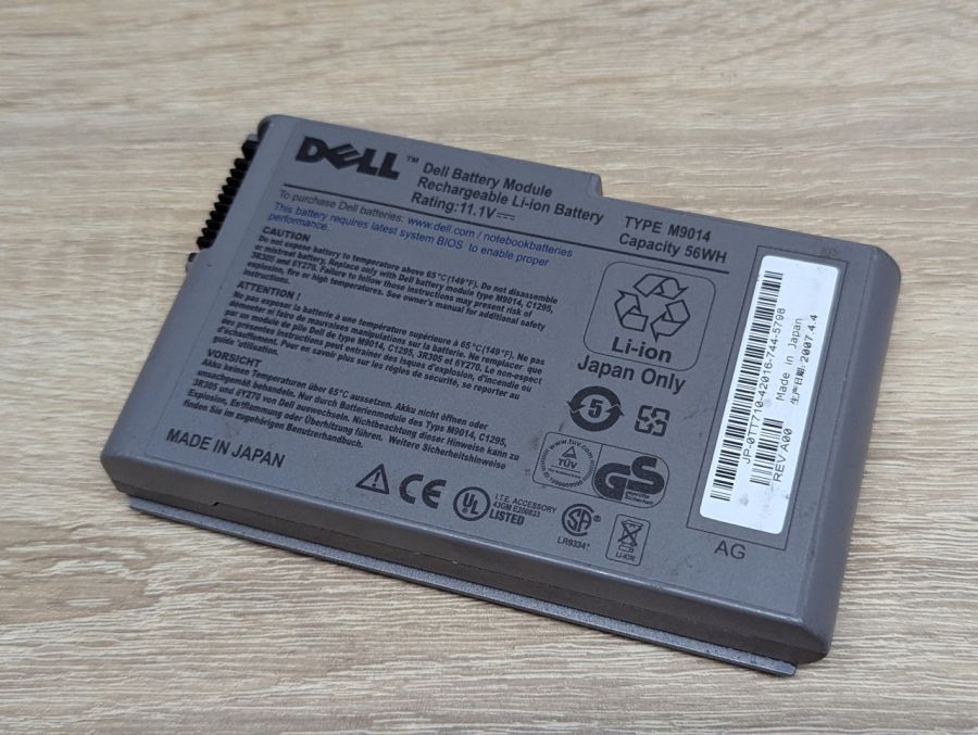 Б/В Акумуляторна батарея Dell M9014