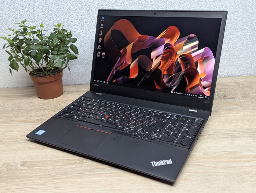 Ноутбук Б/В Lenovo ThinkPad T570, Intel Core i5-7300U, DDR4 8 GB, SSD 256GB, 15.6" Full HD