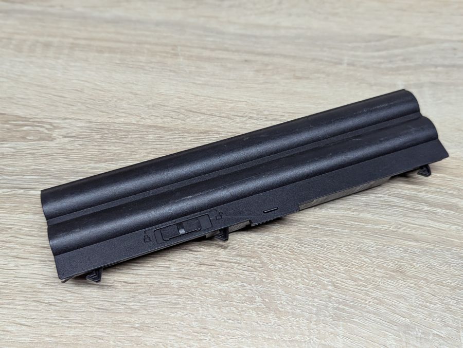 Б/В Оригінальна акумуляторна батарея Lenovo 42T4793,42T4792