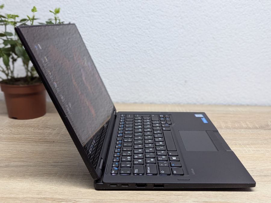 Ноутбук Б/В Dell Latitude 5289, Intel Core i5-7300U, DDR3 8 GB, SSD 128GB, 12" Full HD Сенсор