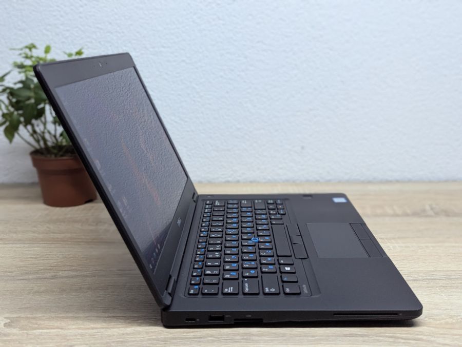 Ноутбук Б/В Dell Latitude 5480, Intel Core i7-7600U, DDR4 16 GB, SSD 256GB, 14" HD [ProductHub SKU Dell571]