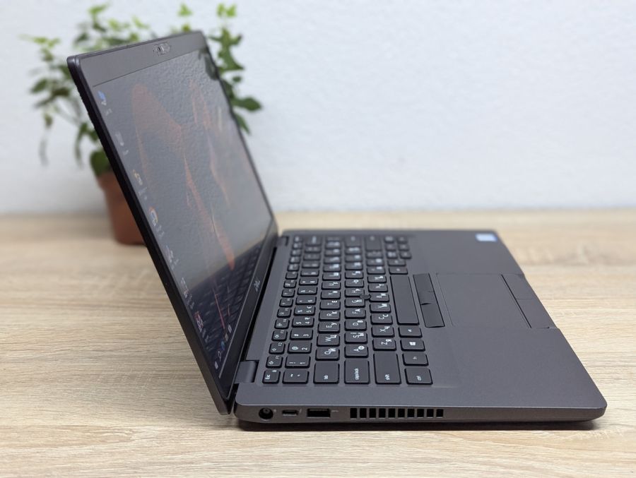 Ноутбук Б/В Dell Latitude 5401, Intel Core i5-9400H, DDR4 16 GB, SSD 256GB, 14" Full HD